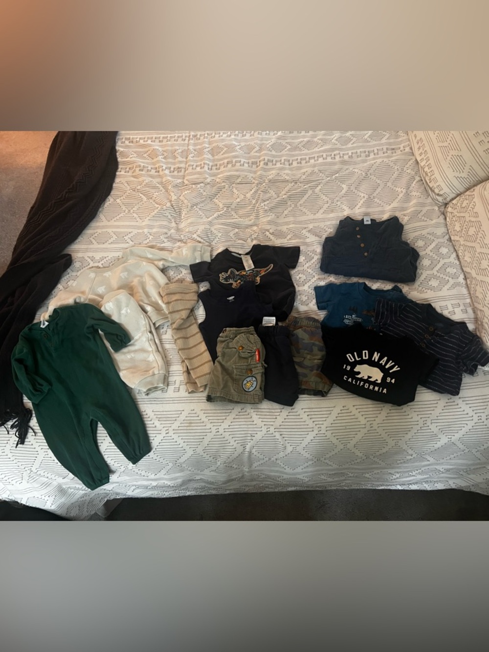 Size 12m, 6-12m & 12-18m bundle, shirts, shorts, pants, one pieces & sweatsuit